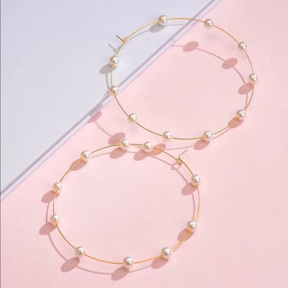 Faux Pearl Decor Hoop Earrings - Picture 4 of 4